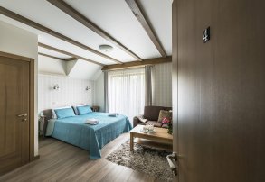 IV apartamentas